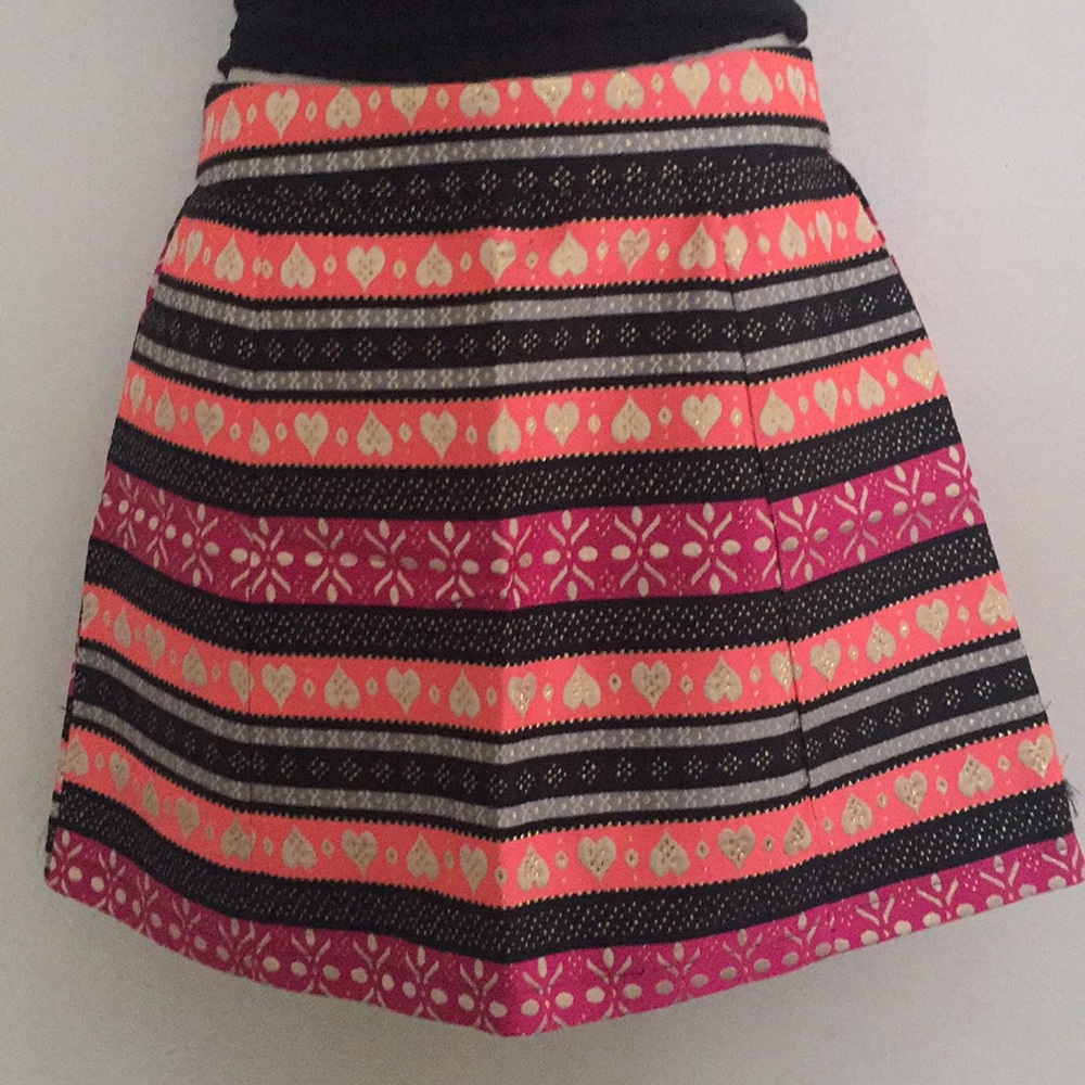 Boohoo Metallic Patterned Size 4 Mini Skirt NWT